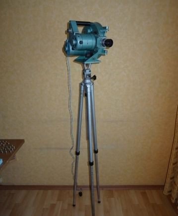 Винтажная кинокамера СКС-1М